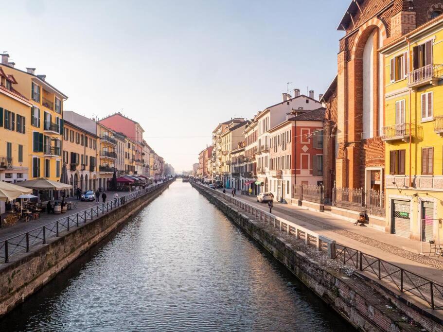 Romantic Flat On Navigli River By Easylife 米兰 外观 照片