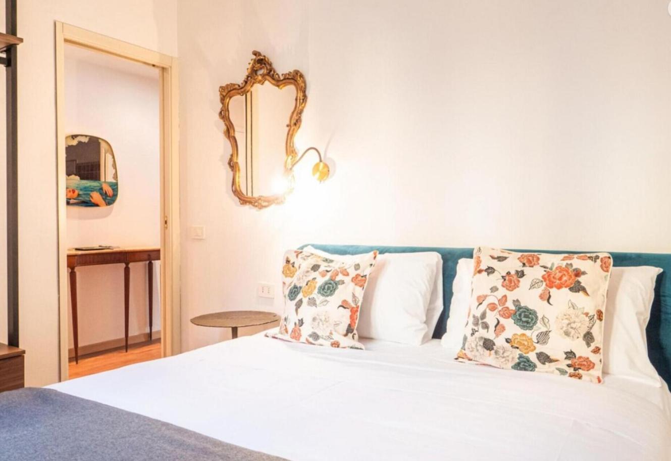 Romantic Flat On Navigli River By Easylife 米兰 外观 照片